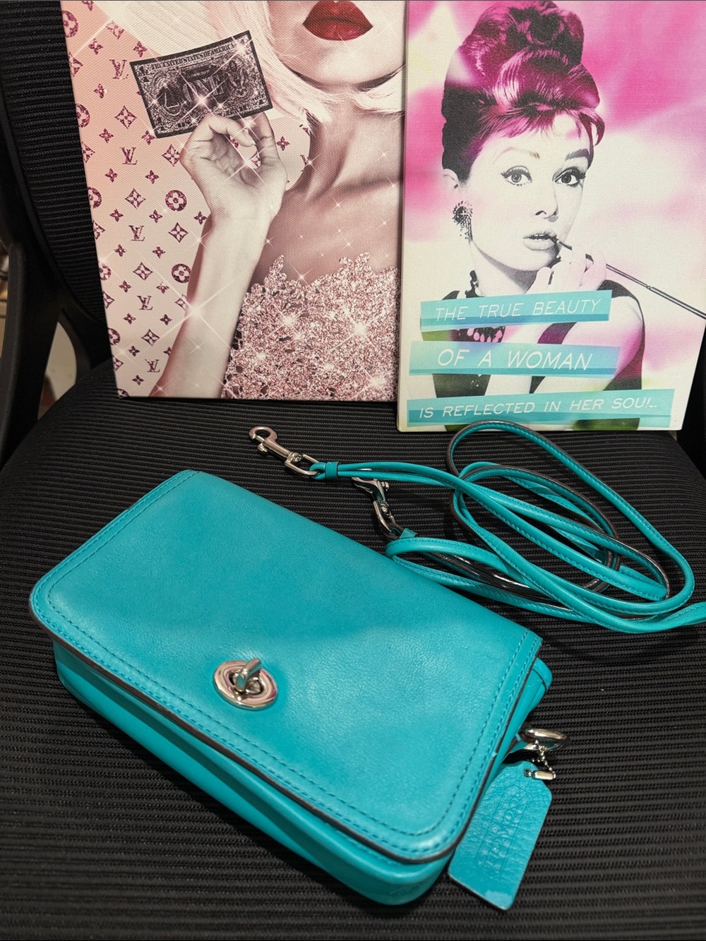 Rare-Coach🩵🩵🩵Turnlock Crossbody Bag in Teal - double strap Crossbody removable🦋